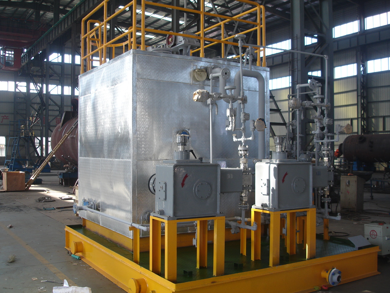 Chemical injection tank skid